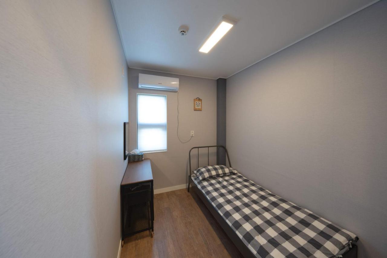 Sagye Travel Hotel Seogwipo-stad Buitenkant foto